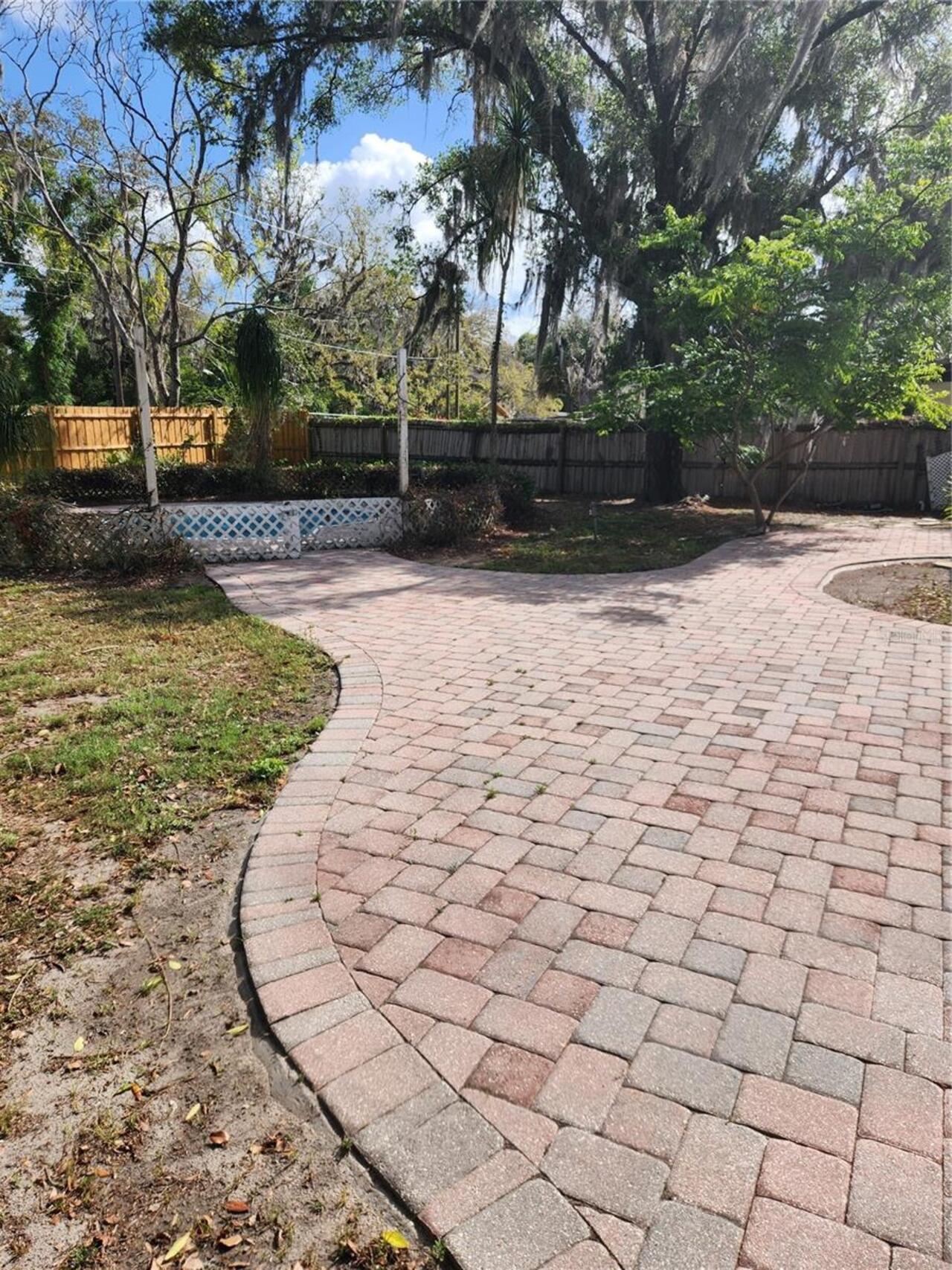 Listing Photo 18