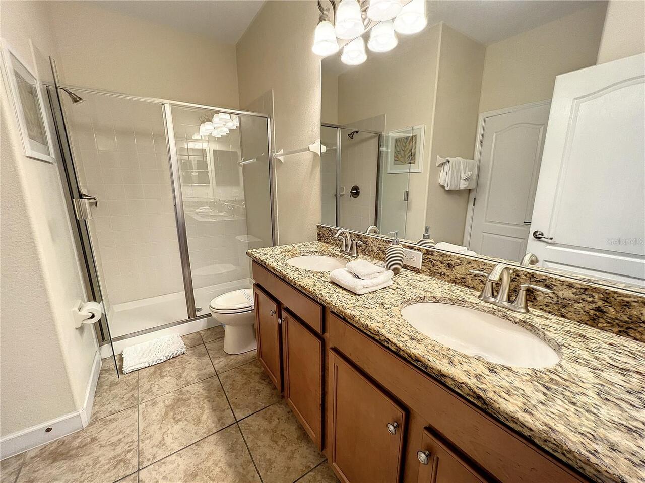 Listing Photo 12