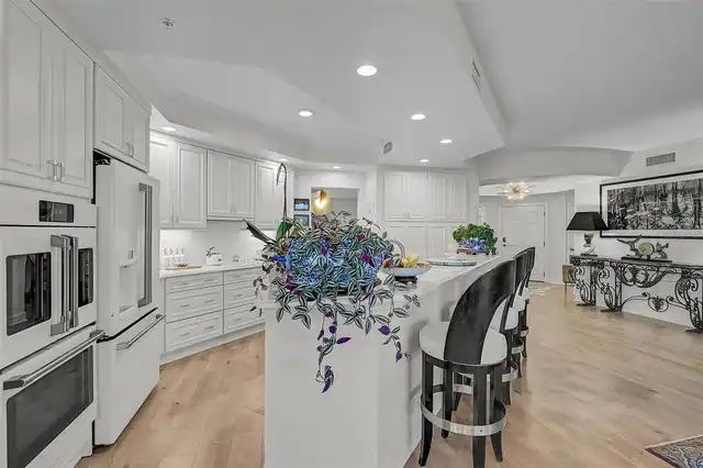 Listing Photo 16
