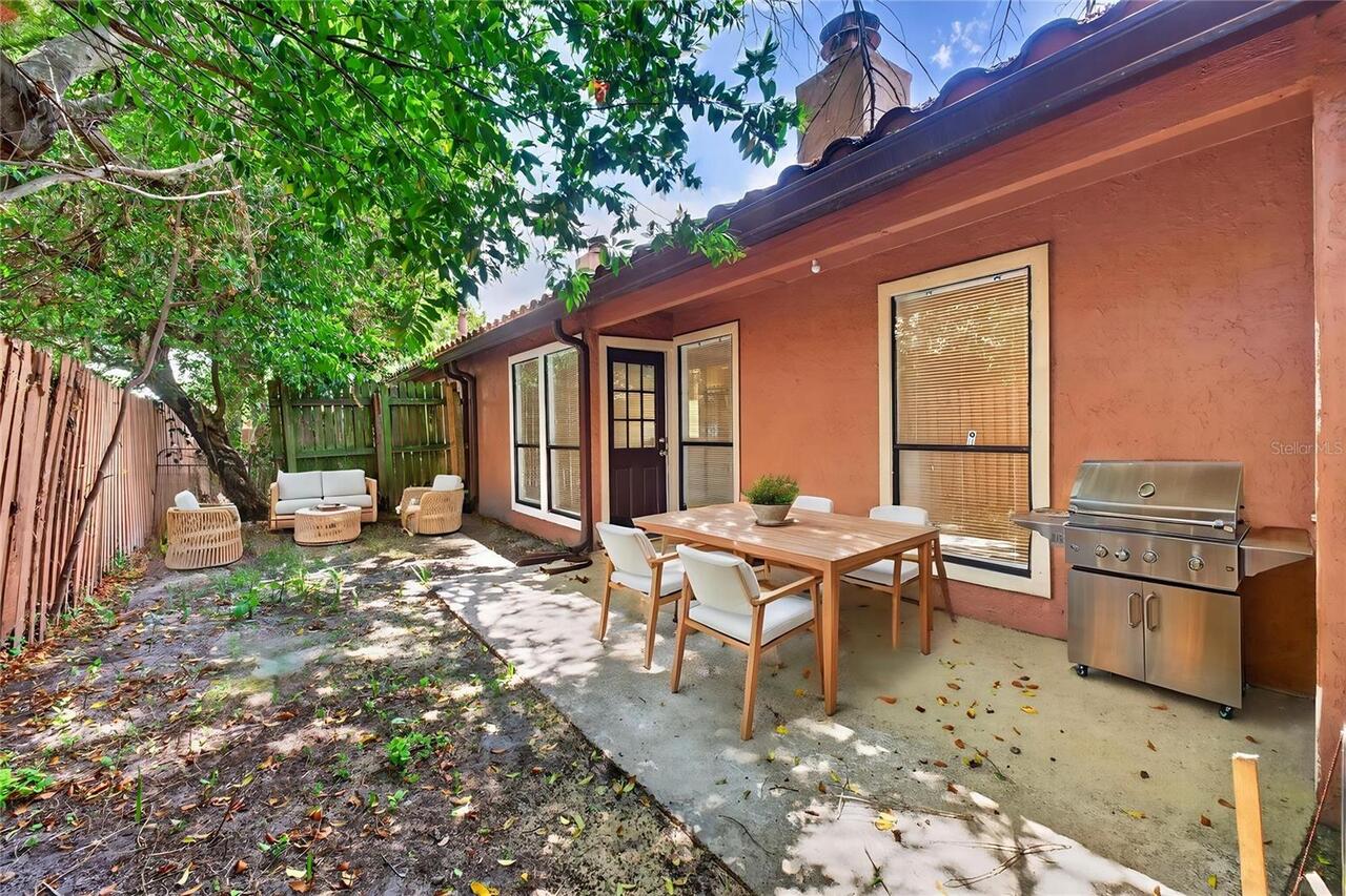 Listing Photo 12