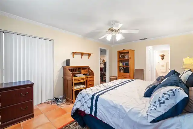 Listing Photo 17