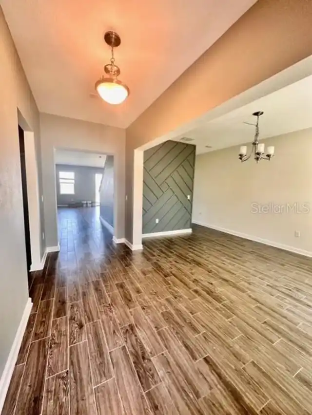 Listing Photo 8