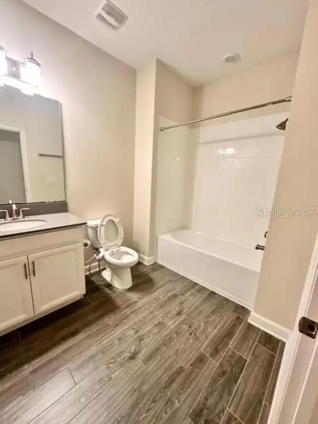 Listing Photo 23