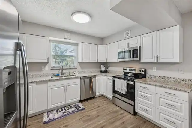 Listing Photo 7