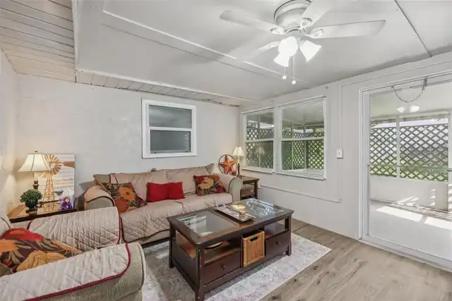 Listing Photo 16