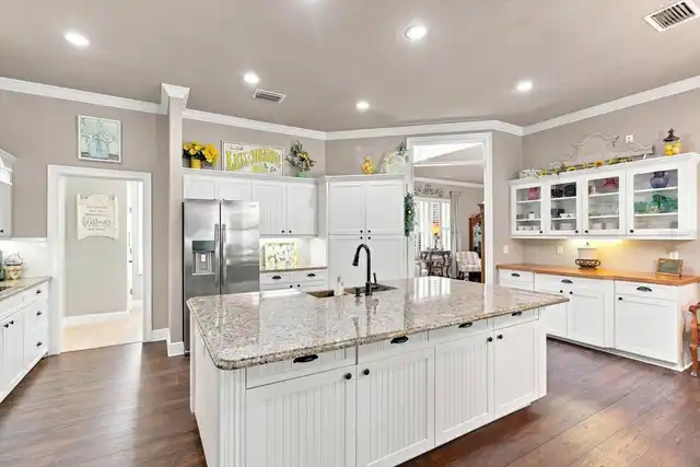 Listing Photo 15