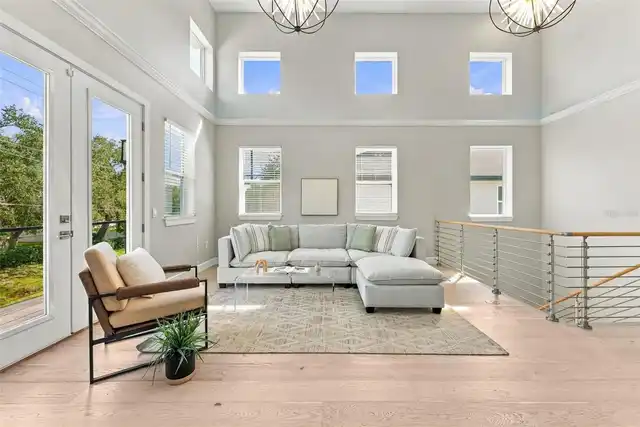 Listing Photo 8