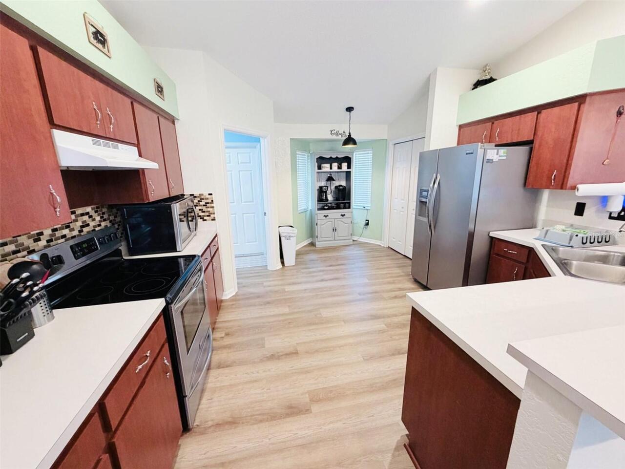 Listing Photo 10
