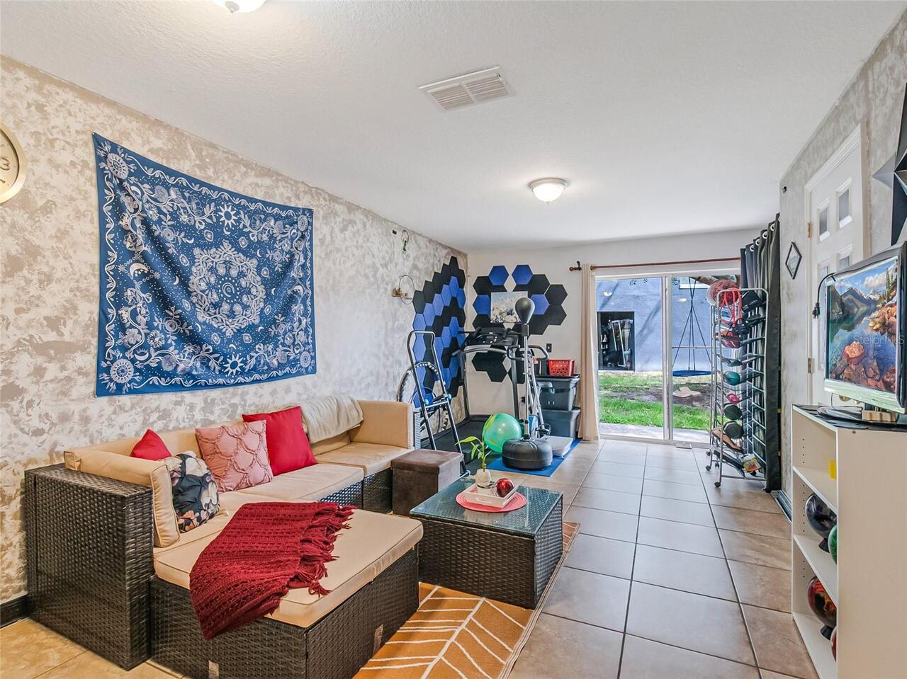 Listing Photo 7