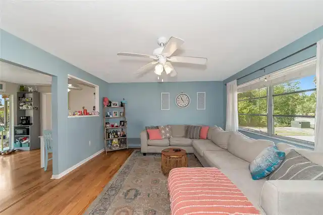 Listing Photo 5
