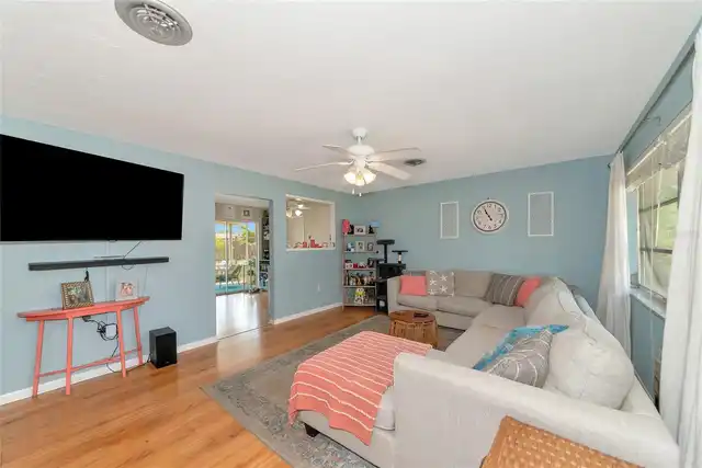 Listing Photo 6