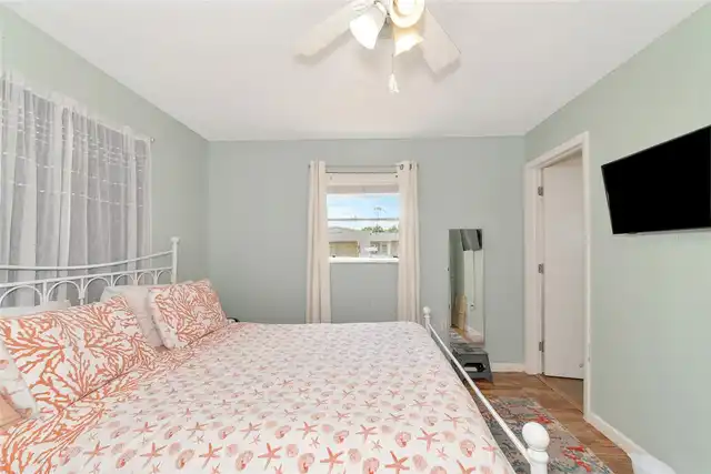 Listing Photo 18