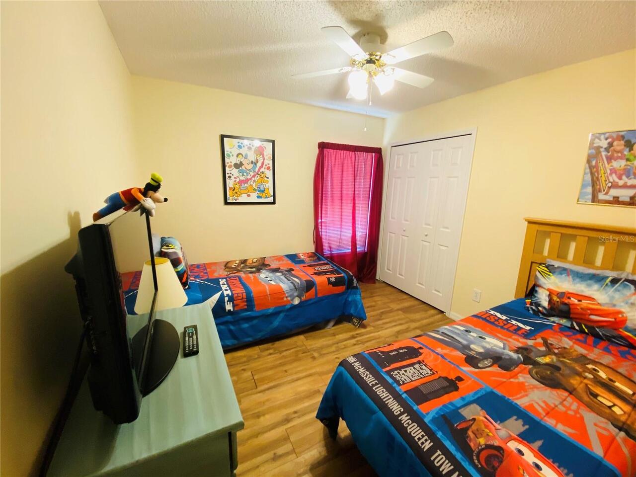 Listing Photo 12