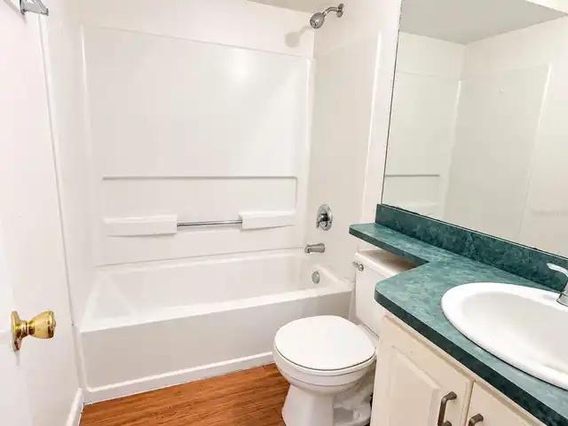 Listing Photo 7