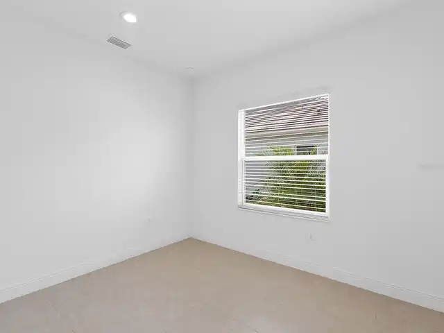 Listing Photo 34