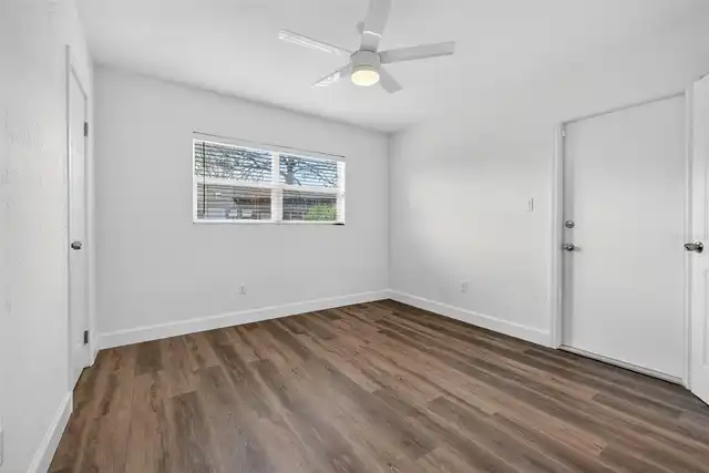 Listing Photo 14