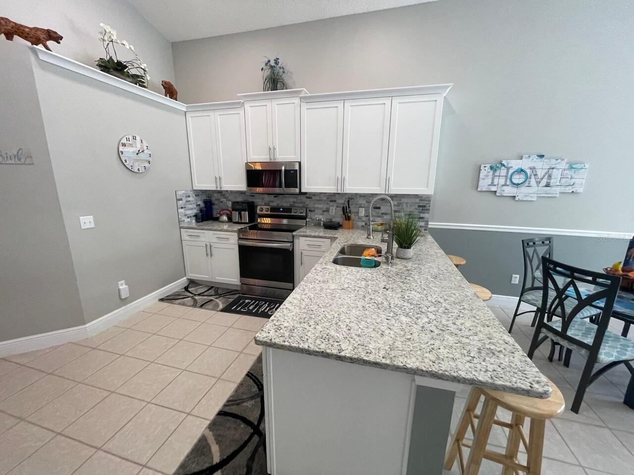 Listing Photo 9