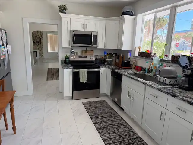 Listing Photo 7