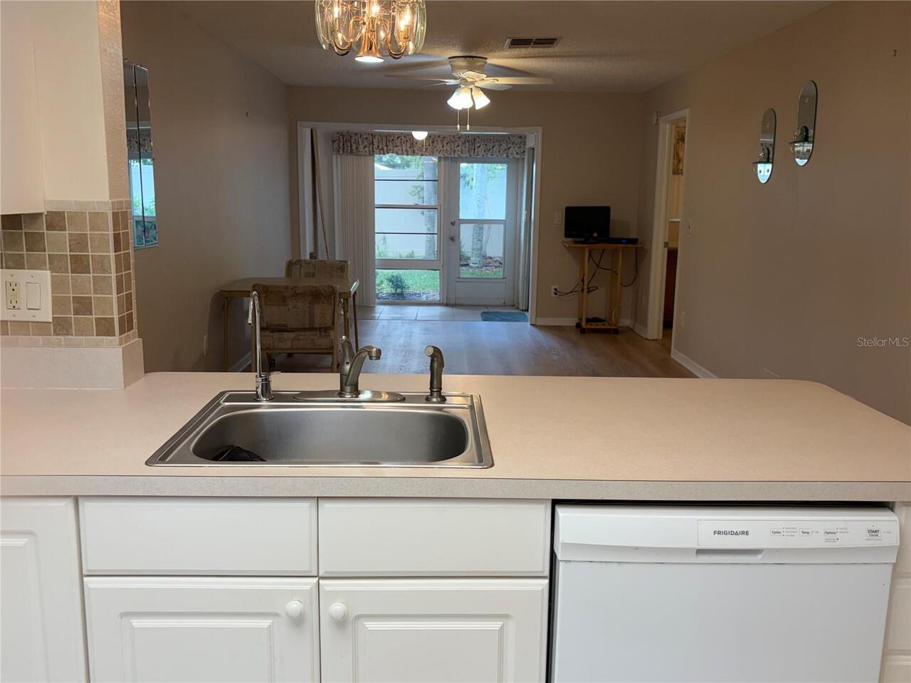 Listing Photo 8
