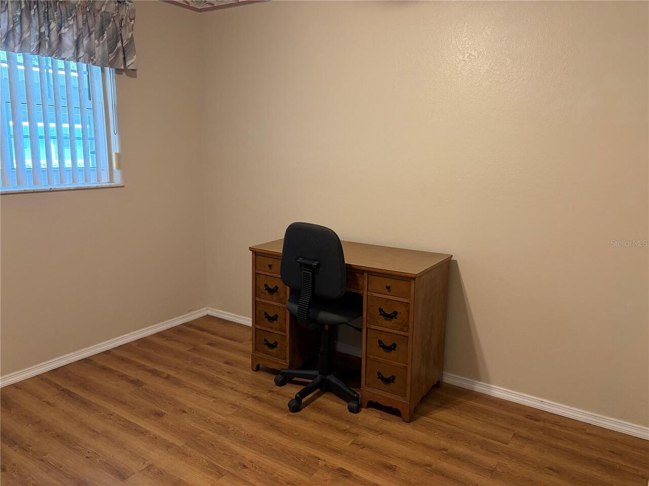 Listing Photo 15