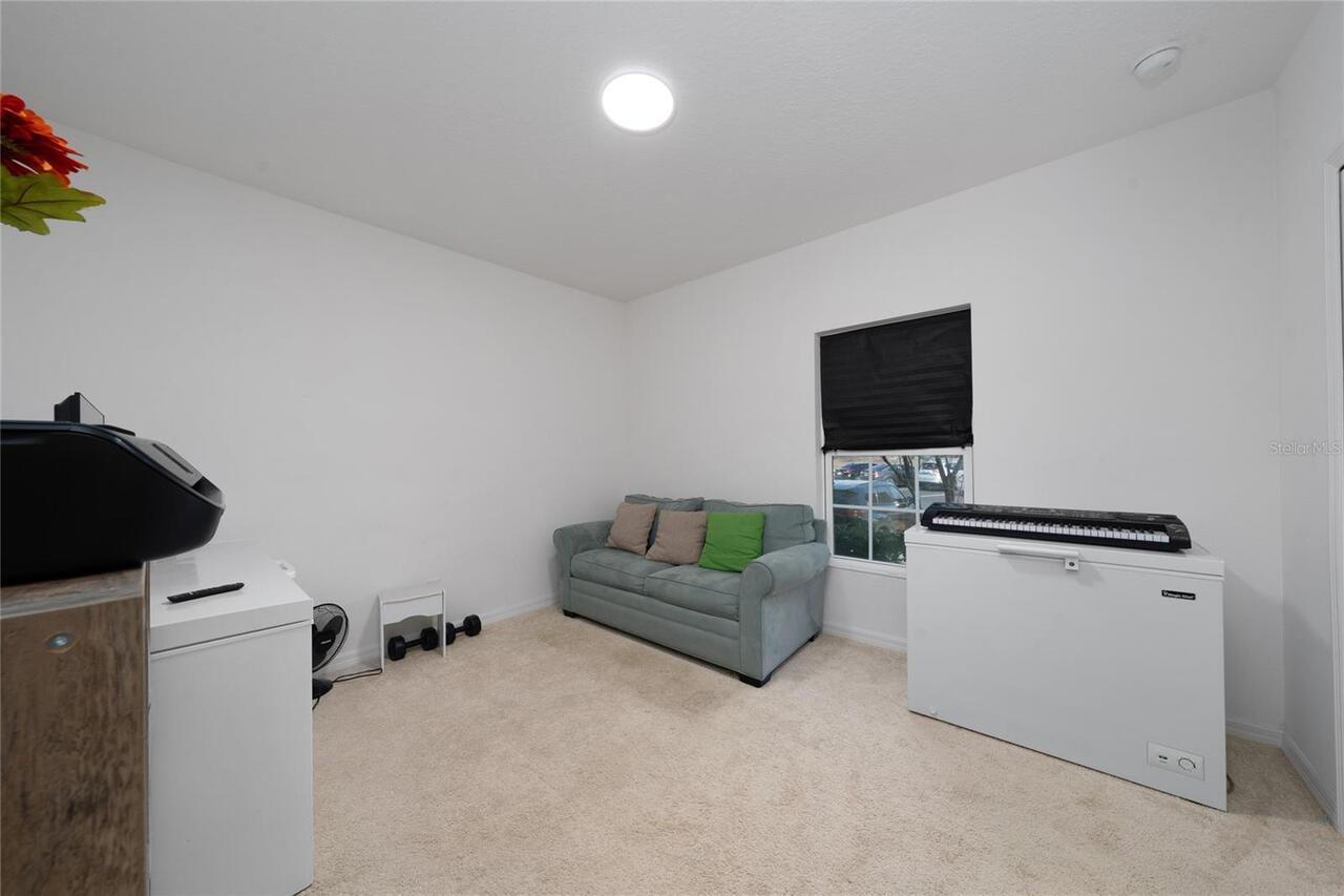 Listing Photo 12