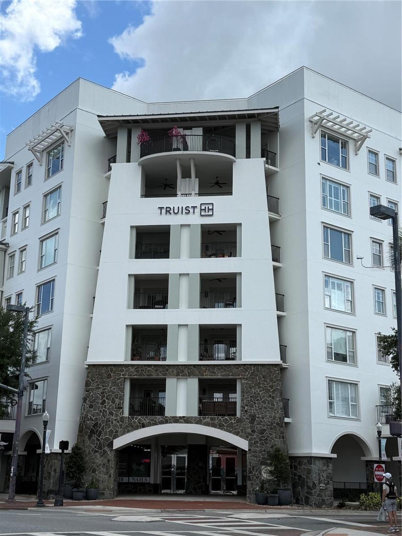 1BR, Residential Lease, 1BA, $2,300
Read More