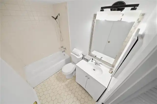 Listing Photo 19