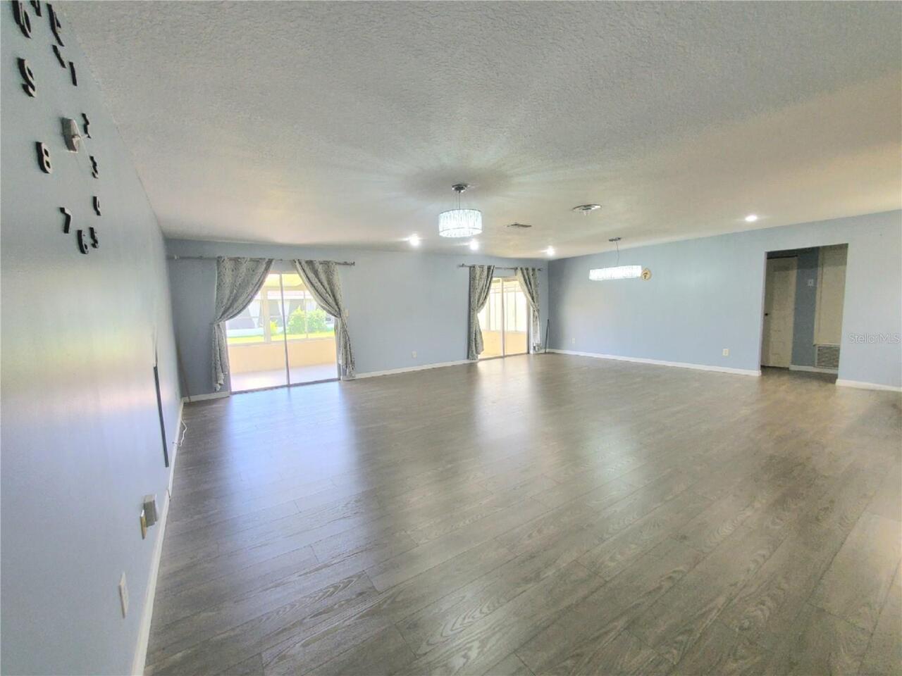 Listing Photo 9