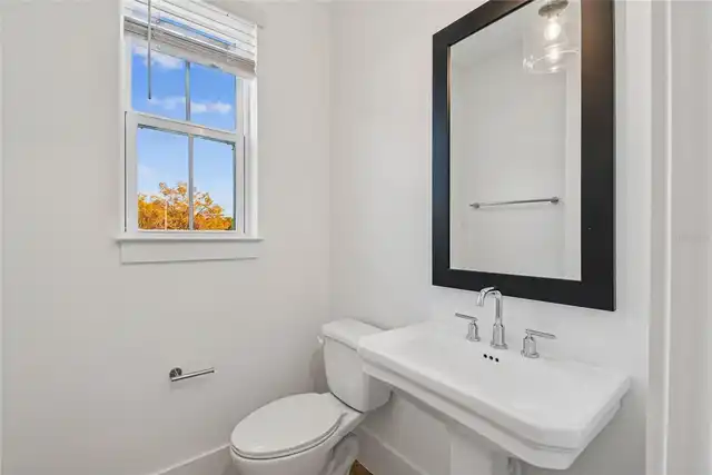 Listing Photo 12