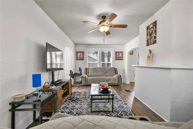 Listing Photo 9