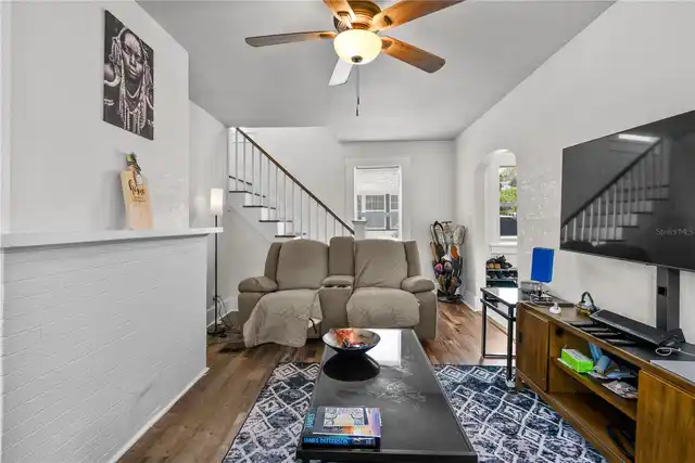 Listing Photo 10