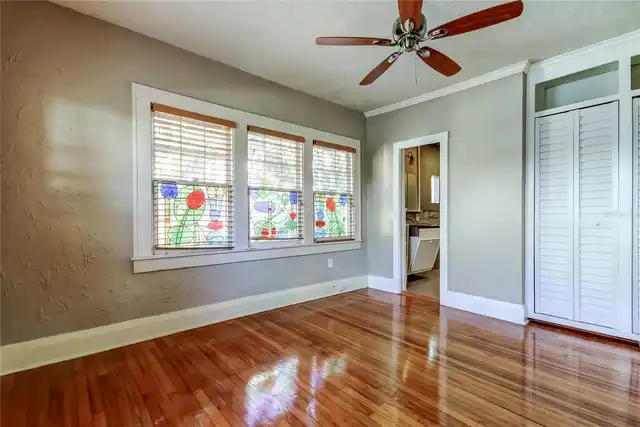 Listing Photo 11