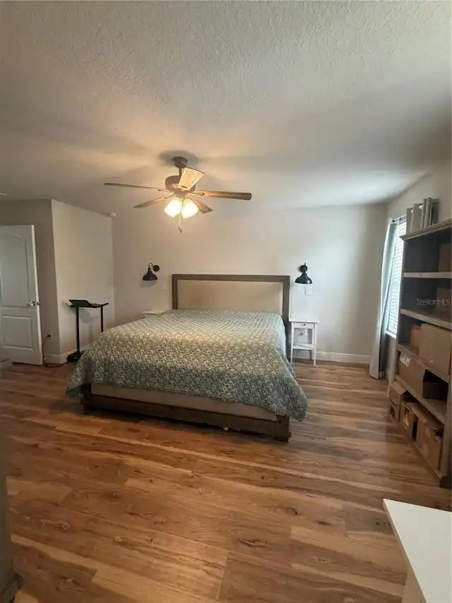 Listing Photo 10