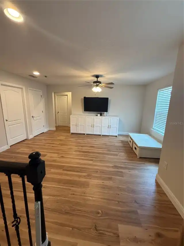 Listing Photo 14