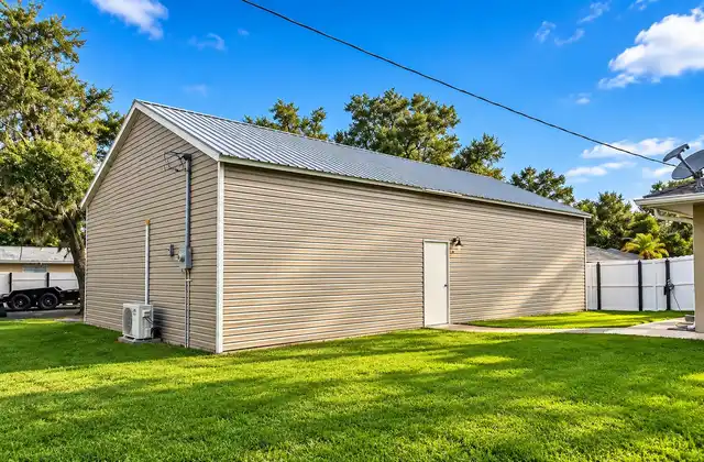 Listing Photo 10