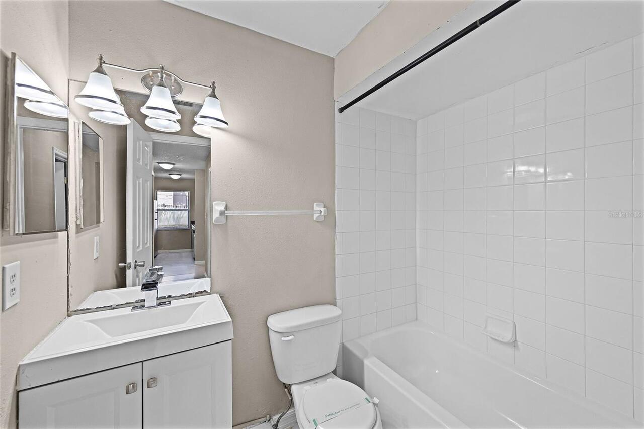 Listing Photo 9