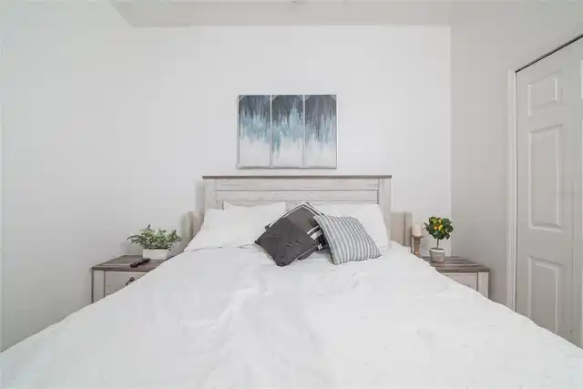 Listing Photo 9