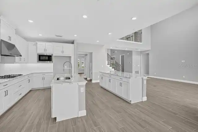 Listing Photo 11