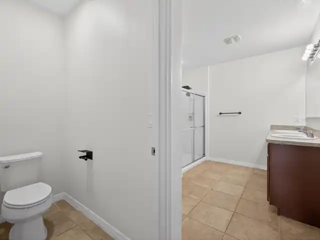 Listing Photo 16
