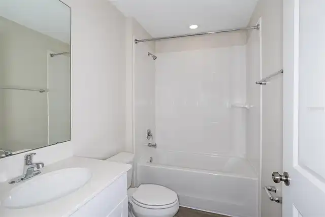 Listing Photo 14