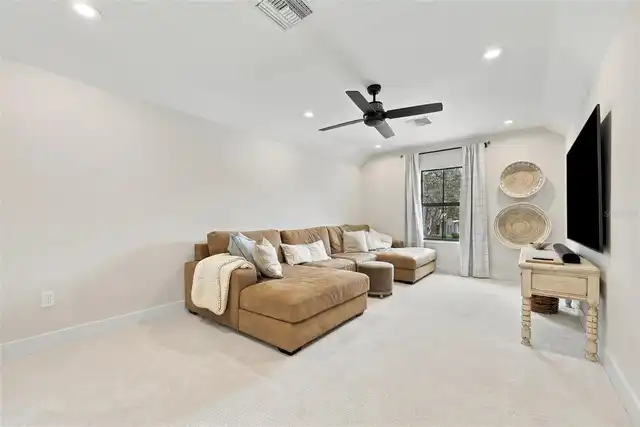 Listing Photo 38