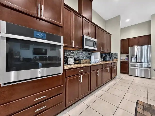 Listing Photo 14