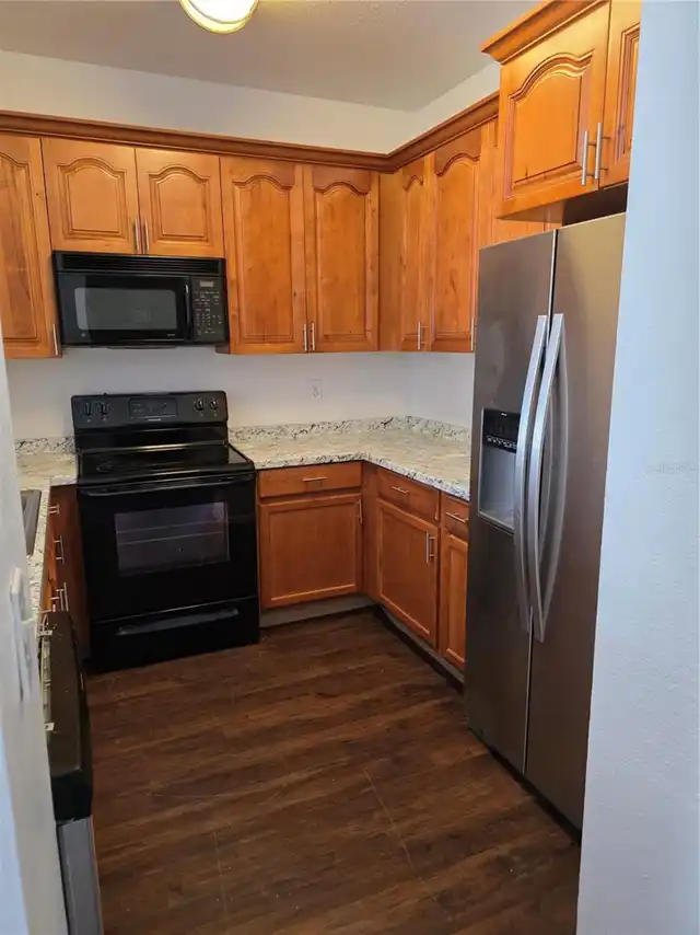 Listing Photo 12