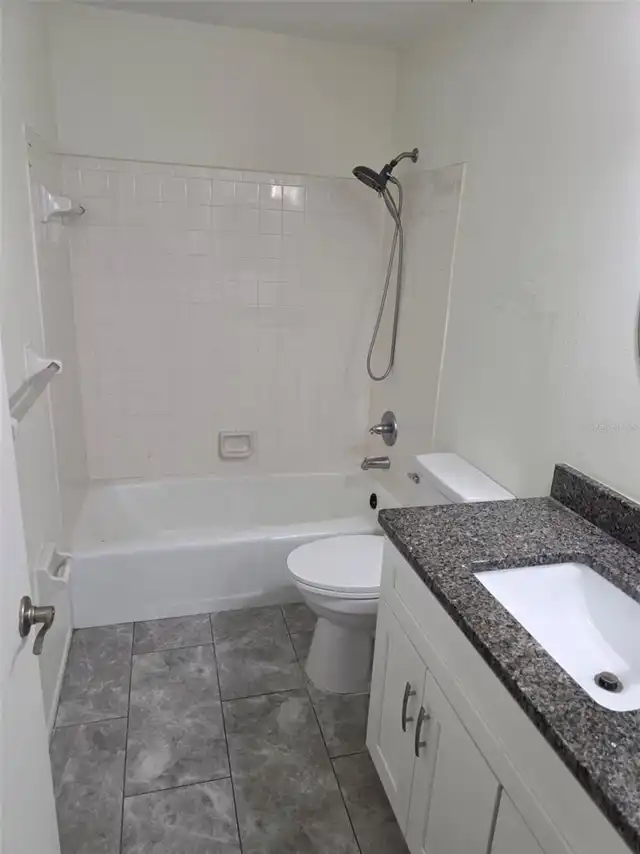 Listing Photo 10