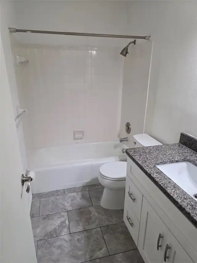 Listing Photo 14
