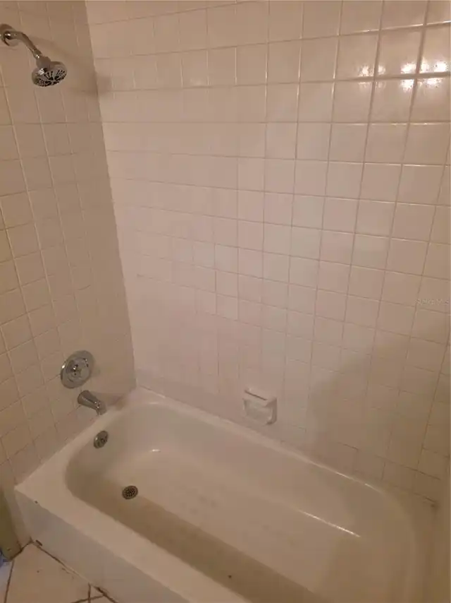 Listing Photo 14