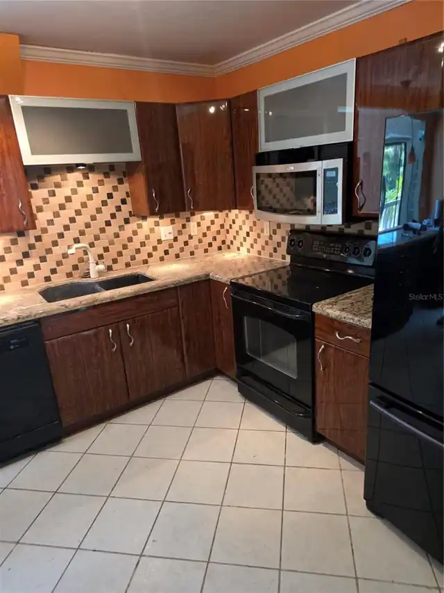 Listing Photo 37
