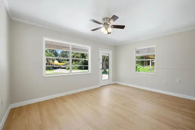Listing Photo 7