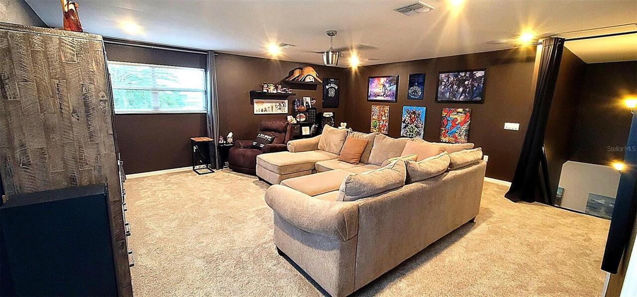 Listing Photo 11