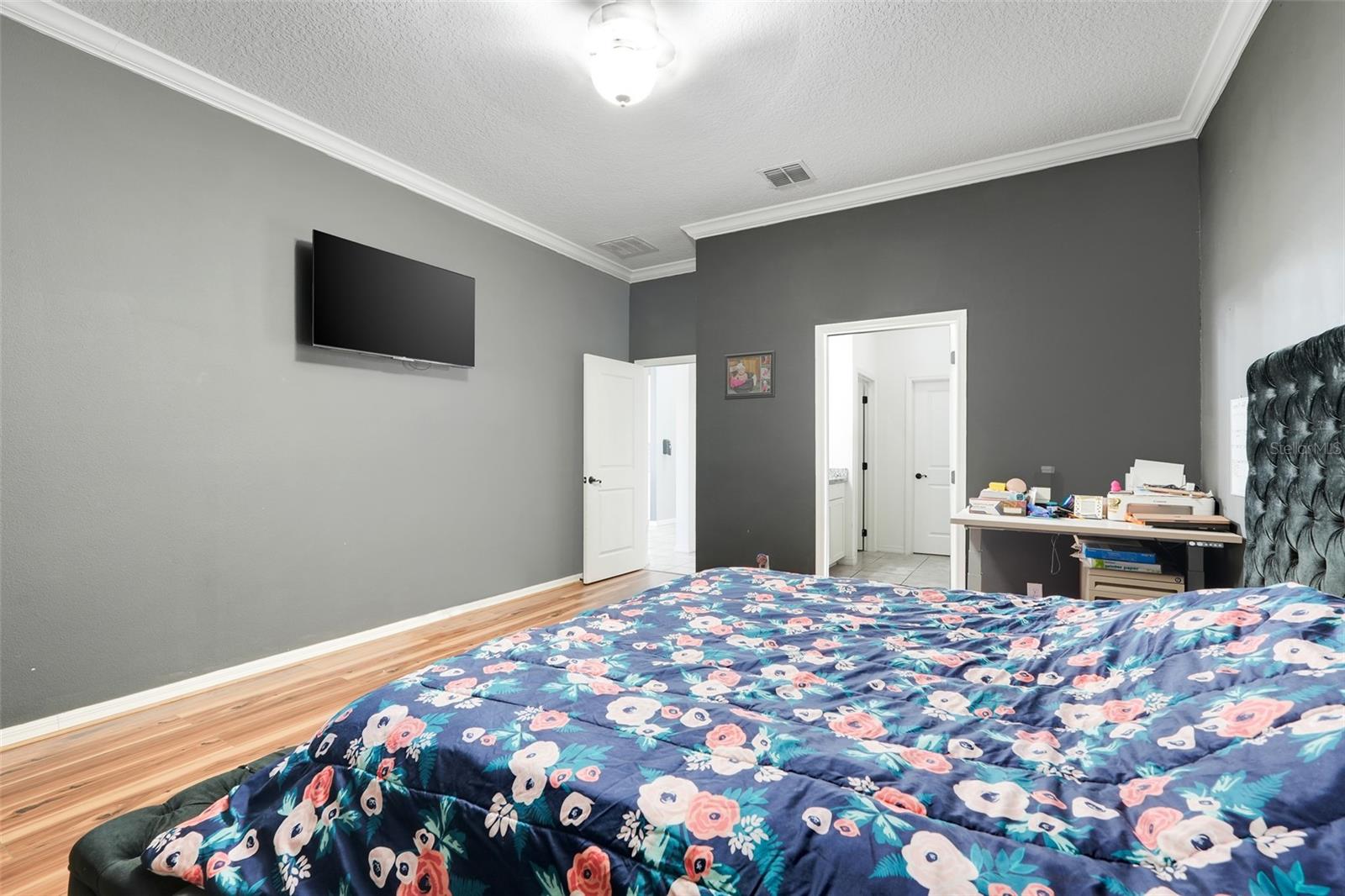 Listing Photo 16